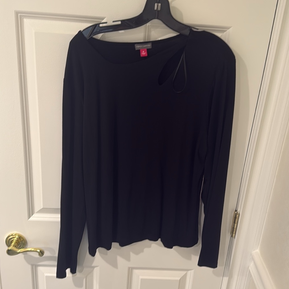 Vince Camuto Keyhole black Long Sleeve NWT XL